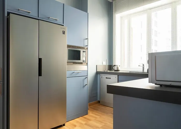 An Elegant Vacation Rental Near Duomo Milan, 2 Bedrooms, 6 Guests * Milan